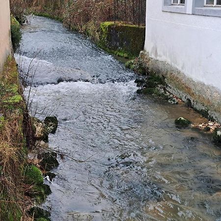 Chez Ninfa Apartment Villeret Luaran gambar