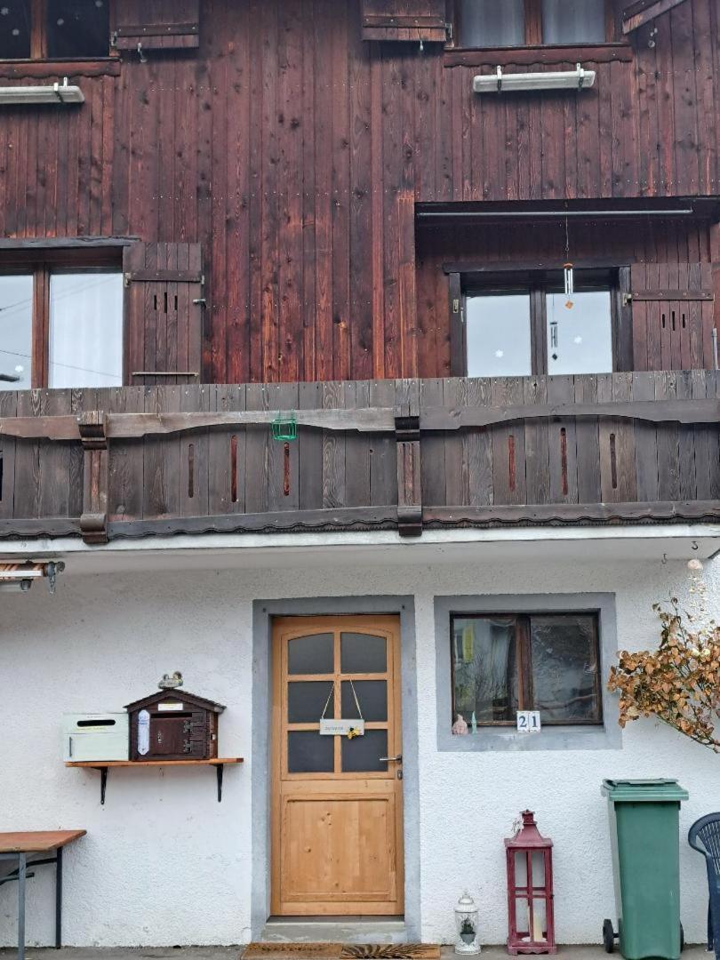 Chez Ninfa Apartment Villeret Luaran gambar