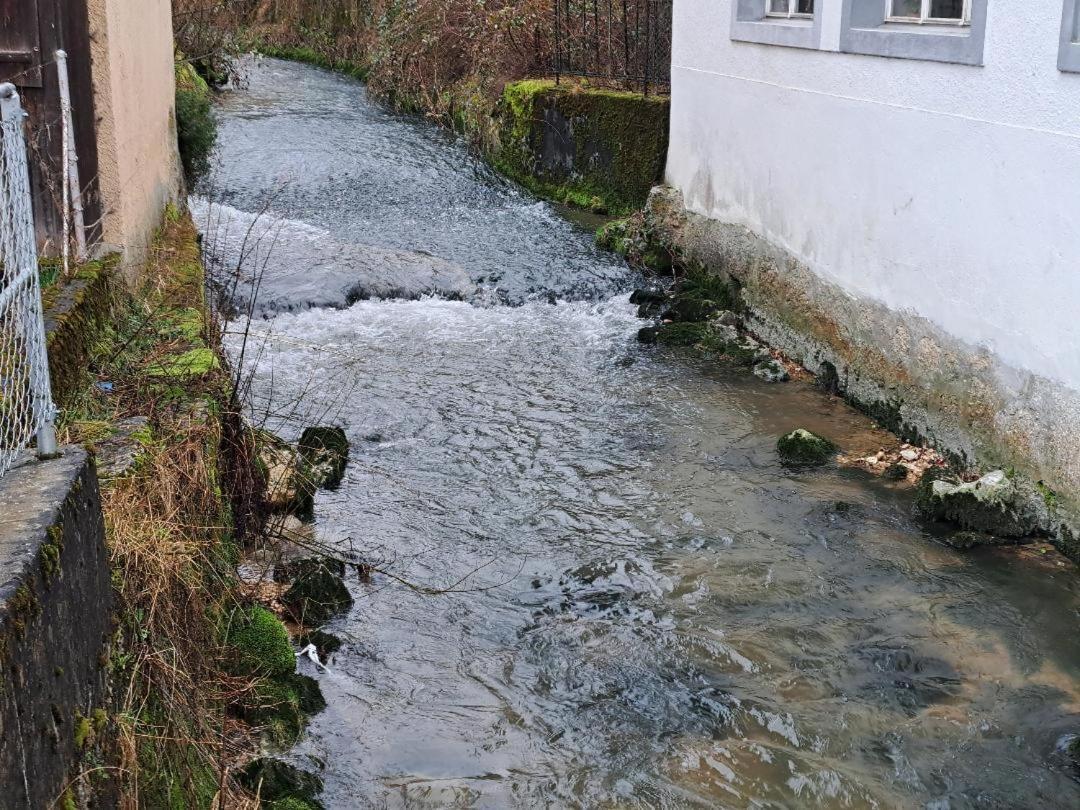 Chez Ninfa Apartment Villeret Luaran gambar